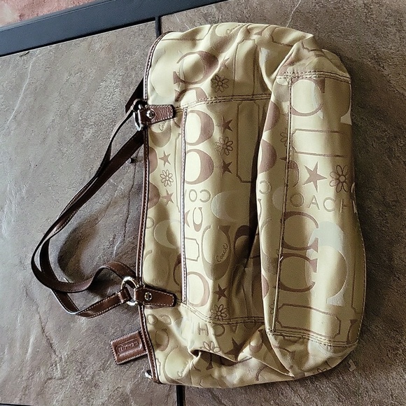 Coach tan shoulder bag - Picture 2 of 5